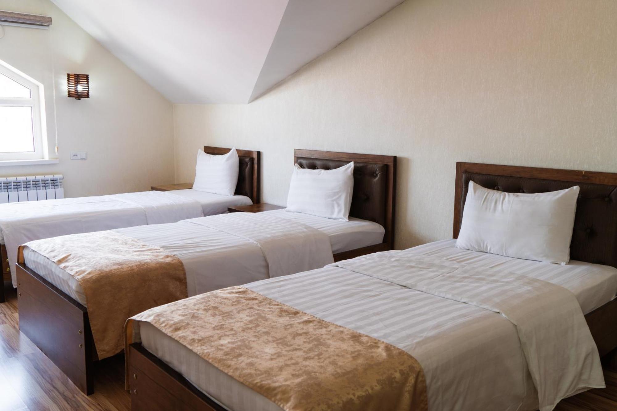 Tourist Inn Hotel Tashkent Exterior photo