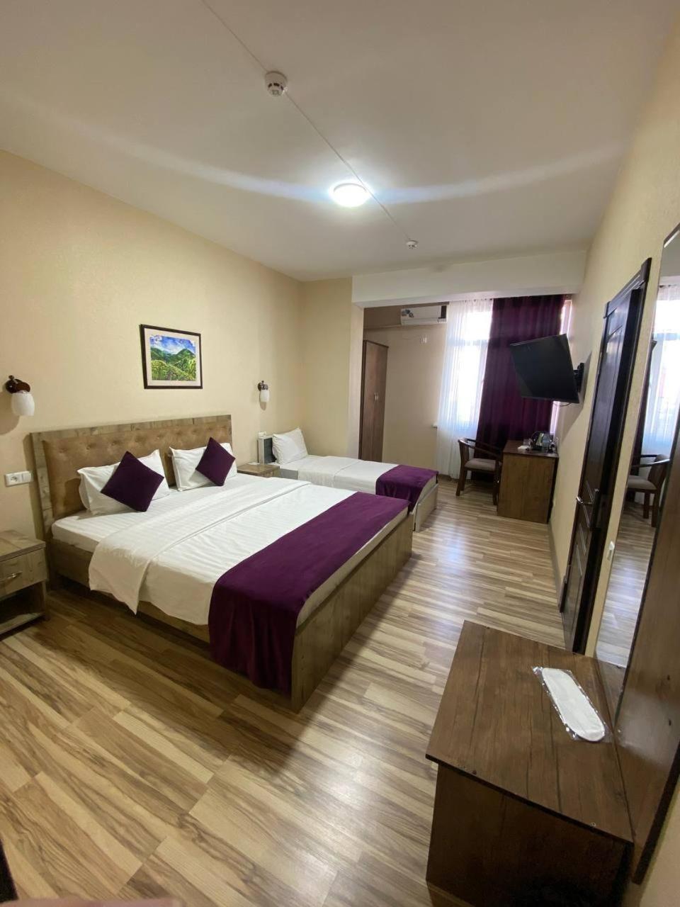 Tourist Inn Hotel Tashkent Exterior photo